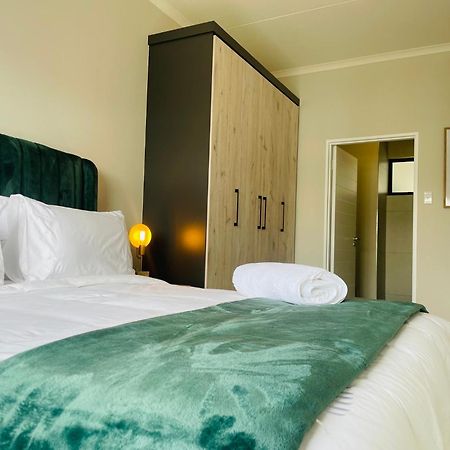 Mikeys Place On New: 2Bed2Bath No.1 With Free Wifinetflix 米德兰 外观 照片