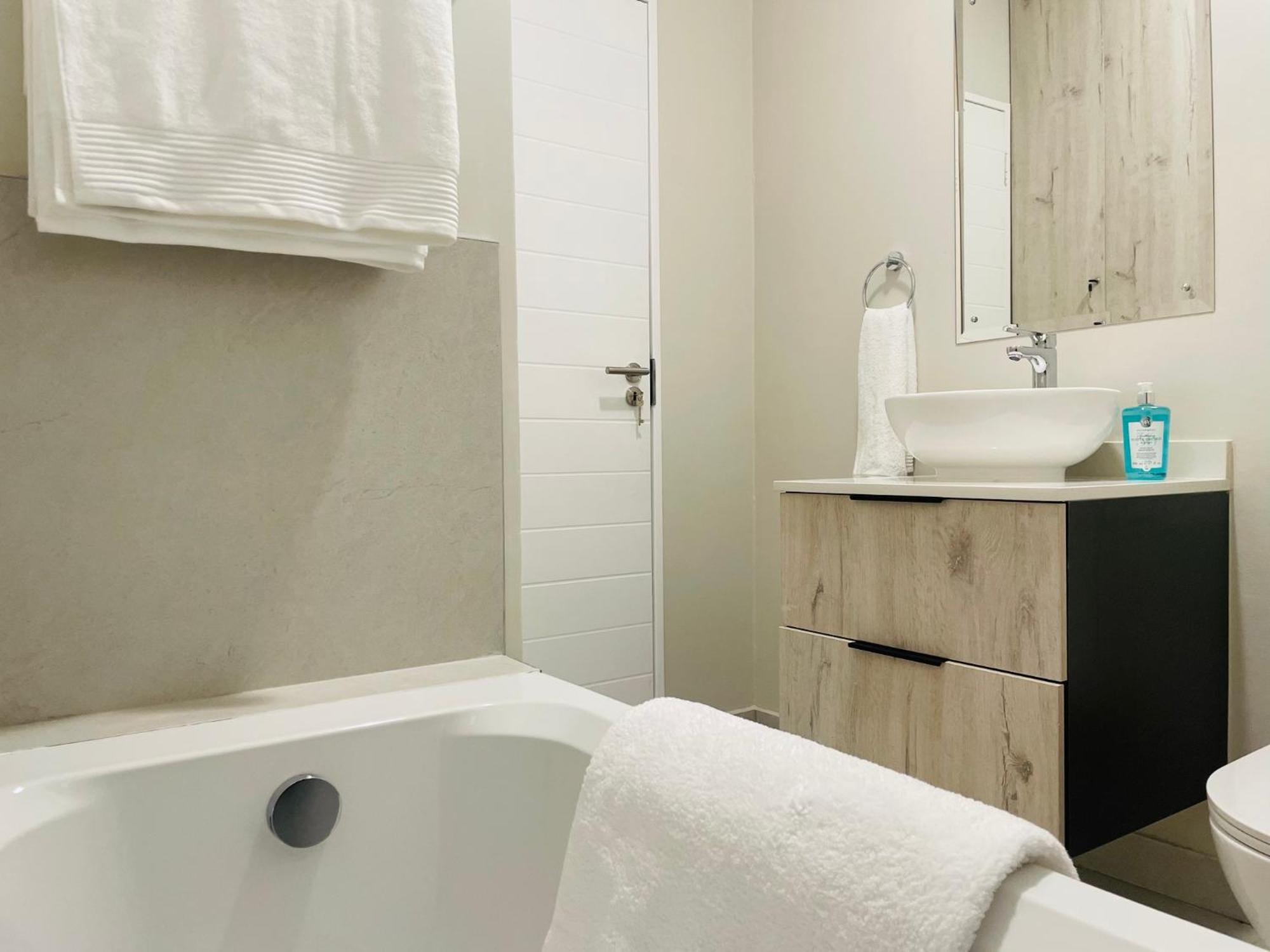 Mikeys Place On New: 2Bed2Bath No.1 With Free Wifinetflix 米德兰 外观 照片